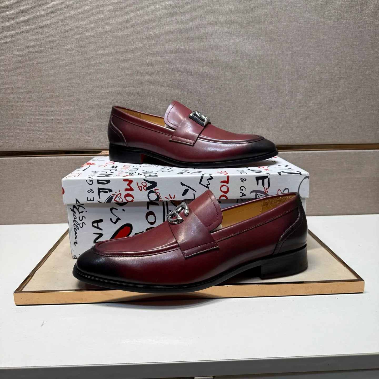Men's men's shoes 💰pp520【DG～】Men's casual formal leather shoes 2025z cabinet sales simultaneously 🔶Size: 38-44#️⃣ 🔷2 colors🔜The upper is made of cowhide stitching ➕Cowhide lining, comfortable and breathable, sole: original comfortable, wear-resistant and non-slip outsole, ⚠️real thing📱photographed🎬real thing is better📢📢📢